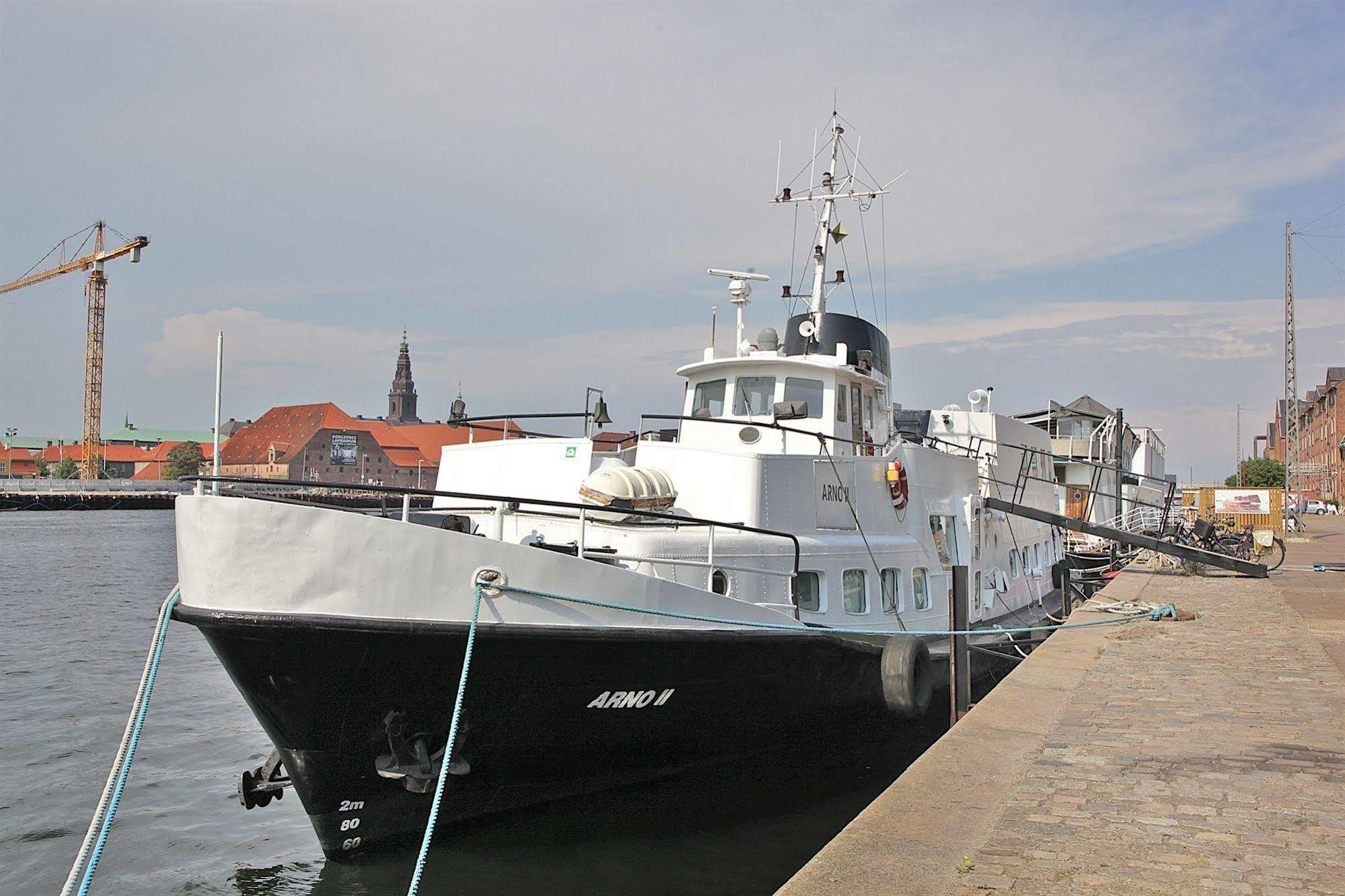 Houseboat Botel Copenhaga